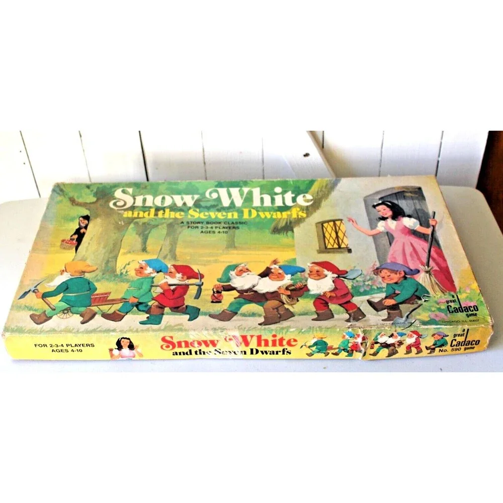 Vintage Snow White and the Seven Dwarfs Board Game Cadaco 1977 No. 590